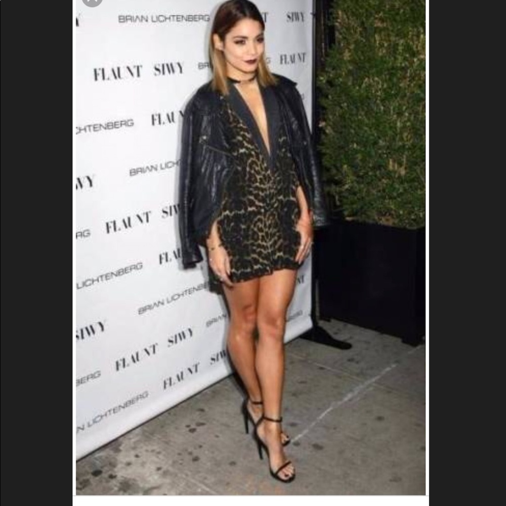 Stuart Weitzman Nudistsong sandals